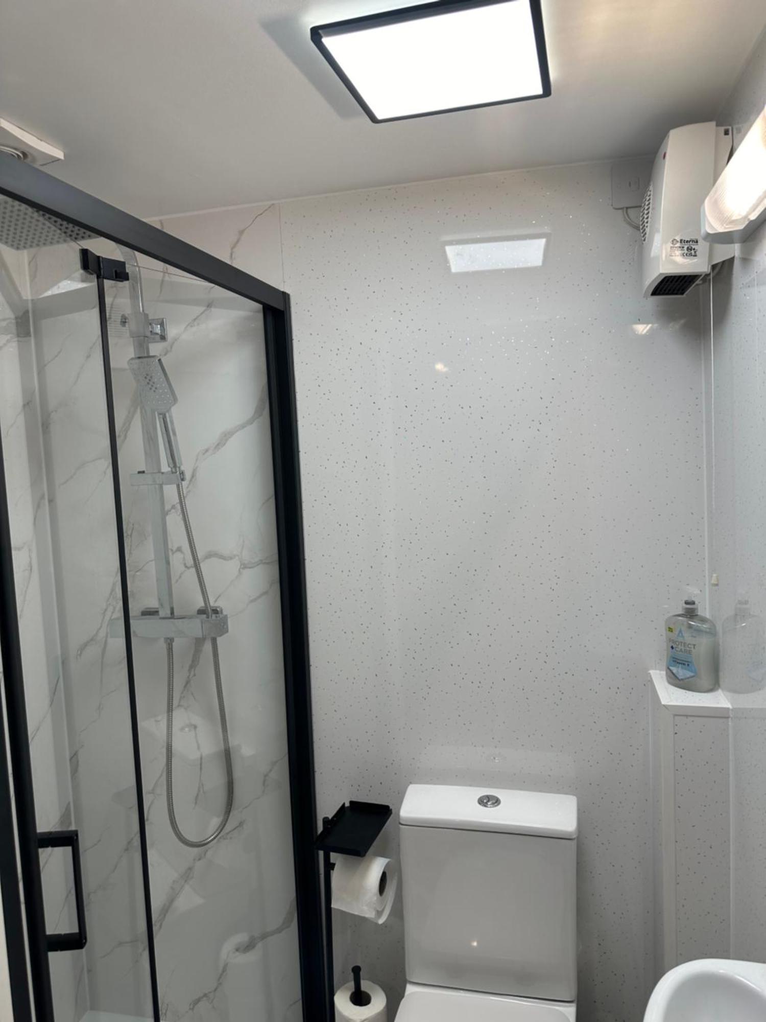 116 Maison Dieu Road Room A In Дувър Екстериор снимка